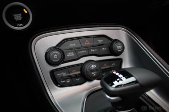 NOVÝ Dodge Challenger SRT 6.4 HEMI - 17