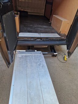 Dodávka s motorem 3,0 IVECO + hydraulické čelo - 17