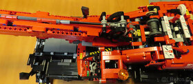 Lego Technic 42082 Terénní jeřáb - 17