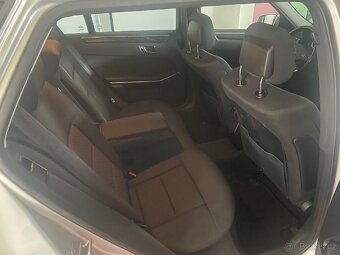 MB E 220CDi combi 2011 Aut. slušný stav a km. Elegance - 17