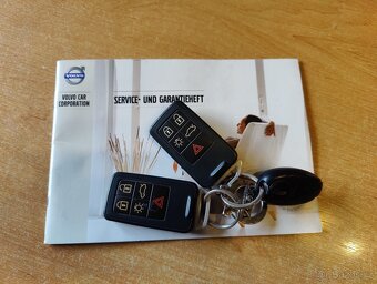 Volvo XC60 2,4 D AWD servis + pneu - 17