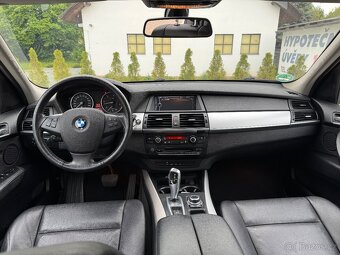 BMW X5 xDrive 30d TOP STAV PO SERVISECH - 17