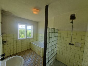 Prodej stavebního pozemku 4267 m² - 17