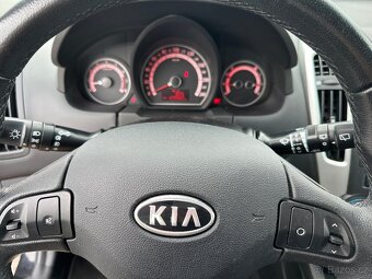 KIA CEED-1.6-92KW-KLIMA-129000-KM-SERVISKA - 17