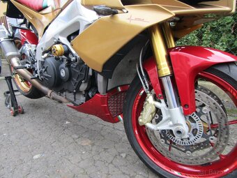 Aprilia Tuono V4 - 17