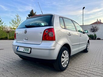 Volkswagen Polo 1,4i 55kW Edice Cricket AUTOMAT - 17