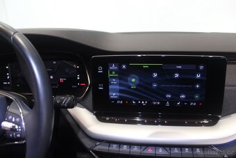 Škoda Octavia IV 2.0TDI DSG 2021 110kW Display LED - 17
