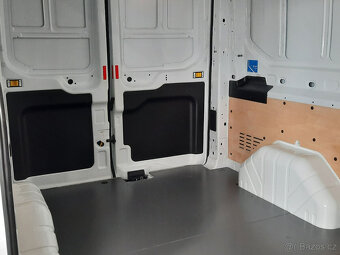 Ford Transit 2,2 TDCi - 114 kw L2H2 - 17