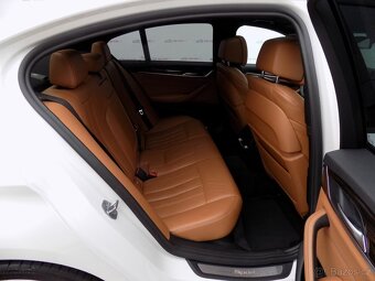 BMW Řada 5 540i/xDrive/Full LED/Softclose - 17