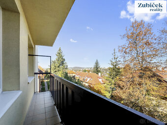 Pronájem výjimečného prostorného bytu 3+1 s krbem, Zlín - ul - 17