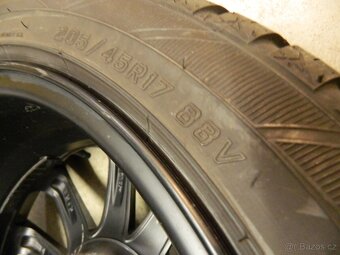 alu kola 5x100+celoroční pneu r17 - 17