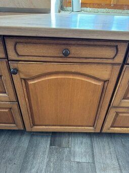 Krásná rustikální dubová linka se spotřebiči, 5447 - 17