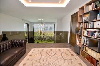 Prodej rodinného domu 716 m2,  pozemek 1135 m2 - 17