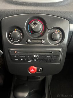 Renault Clio  1.2i 55kW - 17