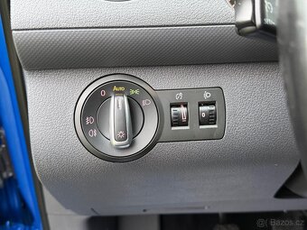 VOLKSWAGEN CADDY MAXI 2,0 TDI-7 MÍST, PARK. SENZORY, NAVI - 17