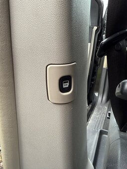 Chrysler Grand Voyager 2.8 CRD 120 kW - 17