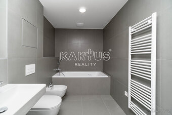 Pronájem bytu 4+KK (114m²) s předzahrádkou v novostavbě na u - 17