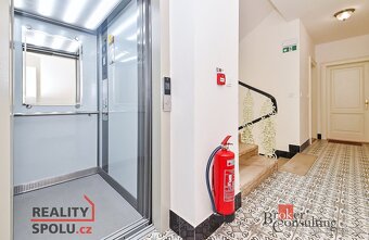 Pronájem, byty/2+kk, 32 m2, Černomořská 384/9, Vršovice, 101 - 17