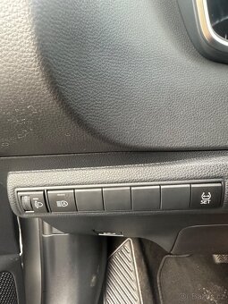 Toyota Corolla 2023 | 1.5L Benzín | 92 kW | 21 043 km | Aut - 17