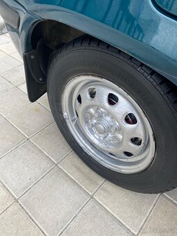 Škoda Felicia 1,3 MPI 50kW najeto 150 000km - 17