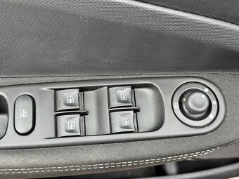 Renault ZOE, 41kWh, SoH 90%, KEYLESS, TČ, 269 000,- Kč - 17