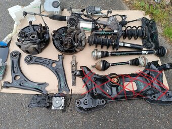 VW Caddy Maxi - kapota, přední světla, nárazník - 17