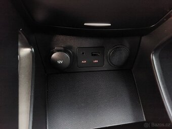 Kia Ceed Kombi 1.4 16V 77kW registrace 12/2011 Nová STK - 17