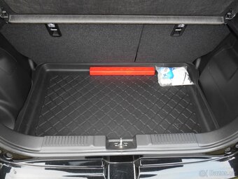 Prodám Suzuki Swift 1,2 Elegance Hybrid 61kw - 17