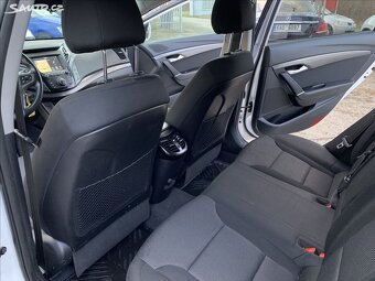 Hyundai i40 1,7 CRDi 104kW
Ojeté, 2017, 255 000 km - 17