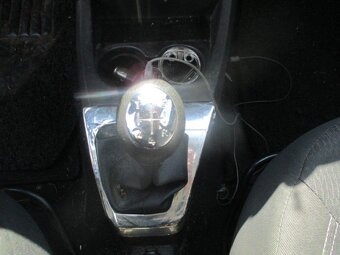 DACIA LODGY 1,6i LPG 61kW S&S Access Klima 02/2014 - 17