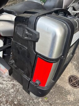 Kompletni kufry Givy vcetne drzaku na Yamaha TDM 850 - 17