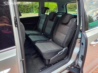 VW Sharan 2.0TDI 125kW 7.míst,xenon,tažné,webasto,serviska - 17