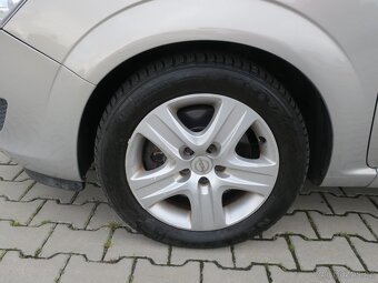 Prodám Opel Zafira 1.9 CDTi 88 kW 7-míst - 17