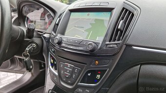 OPEL INSIGNIA 2.0 CDTI 103KW.XENONY.KAMERA.TEMPOMAT.ALU 19. - 17