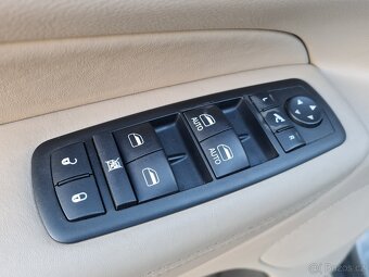 Jeep Grand Cherokee 3.0CRDi 4x4 OVERLAND 174tKM - 17