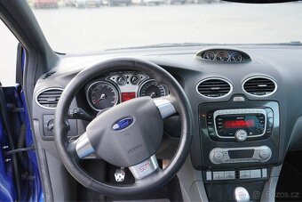 Ford Focus 2.5 ST - 17