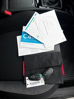 Citroen C4 Grand Picasso 1.2i96Kw r.v2022 ČR 27Tkm - 17