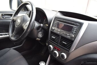 Subaru Forester 2.0D 4X4 AWD/TAŽNÉ/ČR/1MAJITEL - 17