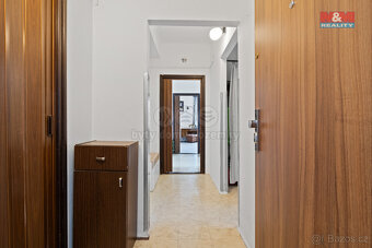 Prodej bytu 4+1, 92 m², Komárov, ul. Nad Oborou - 17