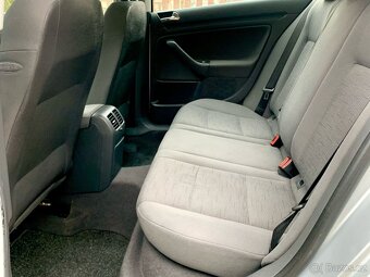 VW Golf V 1,4 55kw | Dovoz DE | Nová STK | Rozvody | navi | - 17