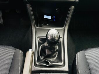 Subaru XV 1.6i 4x4 BENZIN MANUÁL SENZORY TAŽNÉ - 17
