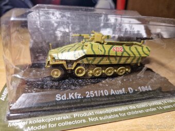 Modely armádních vozidel Amercon - 33 Ks - 17