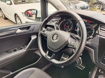 VW Touran 2.0TDI 110kW DSG Webasto Full LED ACC Navi DAB - 17