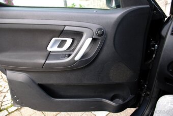 Škoda Roomster 1.2 51kW - climatronic - výhřev sedadel - 17