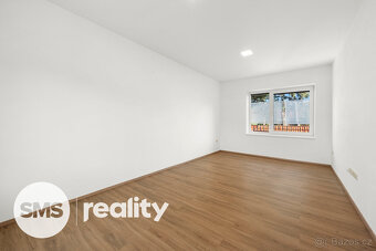 Prodej moderní novostavby řadového rodinného domu 3+kk s gar - 17