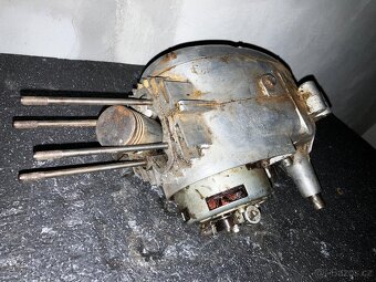 Jawa 50 Pionýr - typ 550 nebo 555 - motor - 17