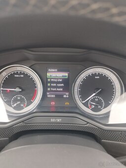 Škoda Superb 3, 2.0 TDI 140kw SPORTLINE - 17