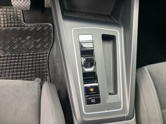 Volkswagen Golf 2.0TDI 110kW DSG STYLE MATRIX - 17