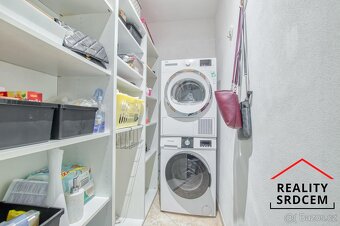 Prodej bytu v os. vlast. o velikosti 3+1+komora+lodžie/75m2  - 17