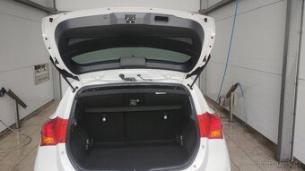 Auris 1.6 - 17